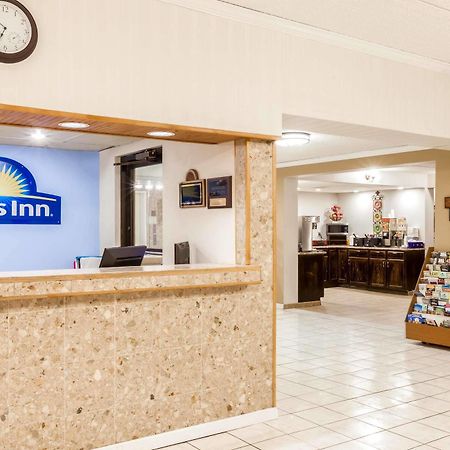 Days Inn Syracuse East Syracuse Exterior foto