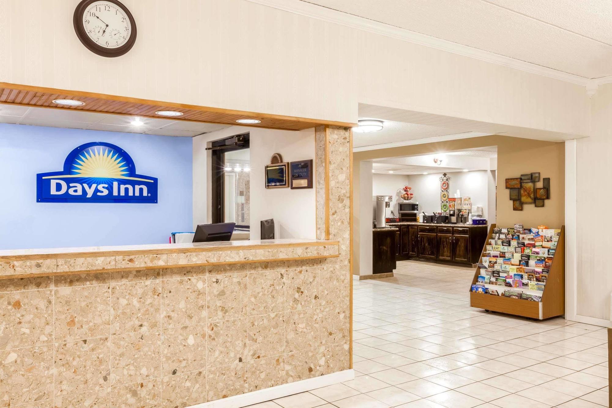 Days Inn Syracuse East Syracuse Exterior foto